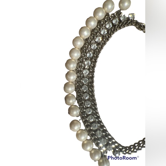 Necklace pearls and rhinestones. - Picture 2 of 2